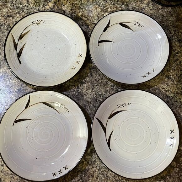 BREAD PLATES - Picture 1 of 4